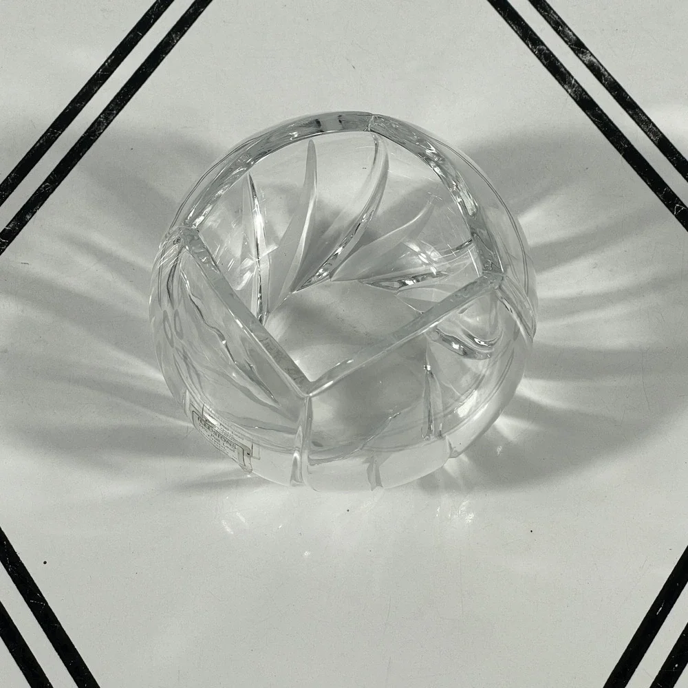 Illusions 24% Full Lead Crystal‎ Bowl Handcrafted Slovenia Frosted Swirl 4x3